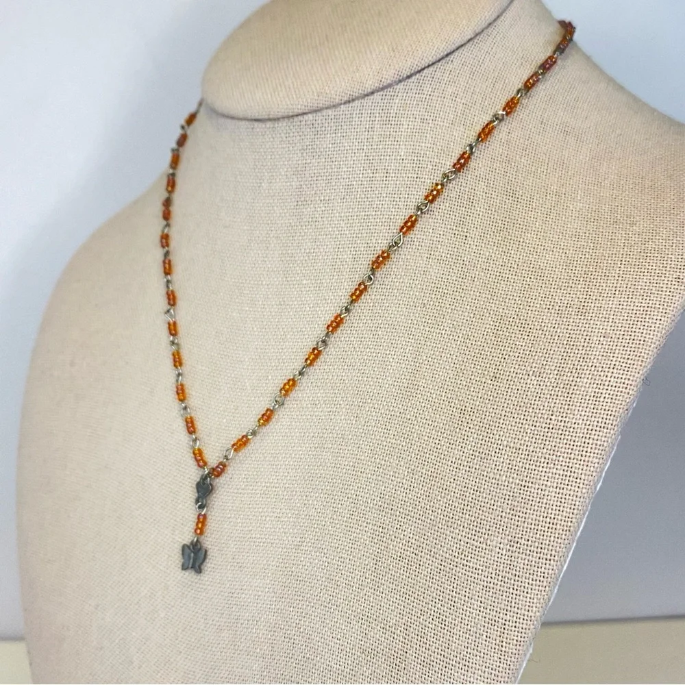 Vintage Butterfly Pendant Necklace Glass Bead Silver Tone Dainty Whimisical‎